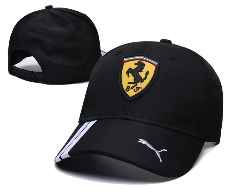 Gorra Ferrari Negra Tres Franjas